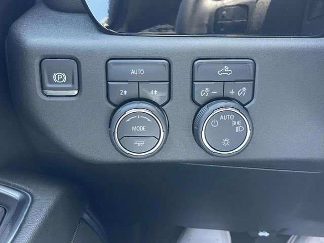 Certified 2024 Chevrolet Silverado 1500 LT AWD/4WD image 25