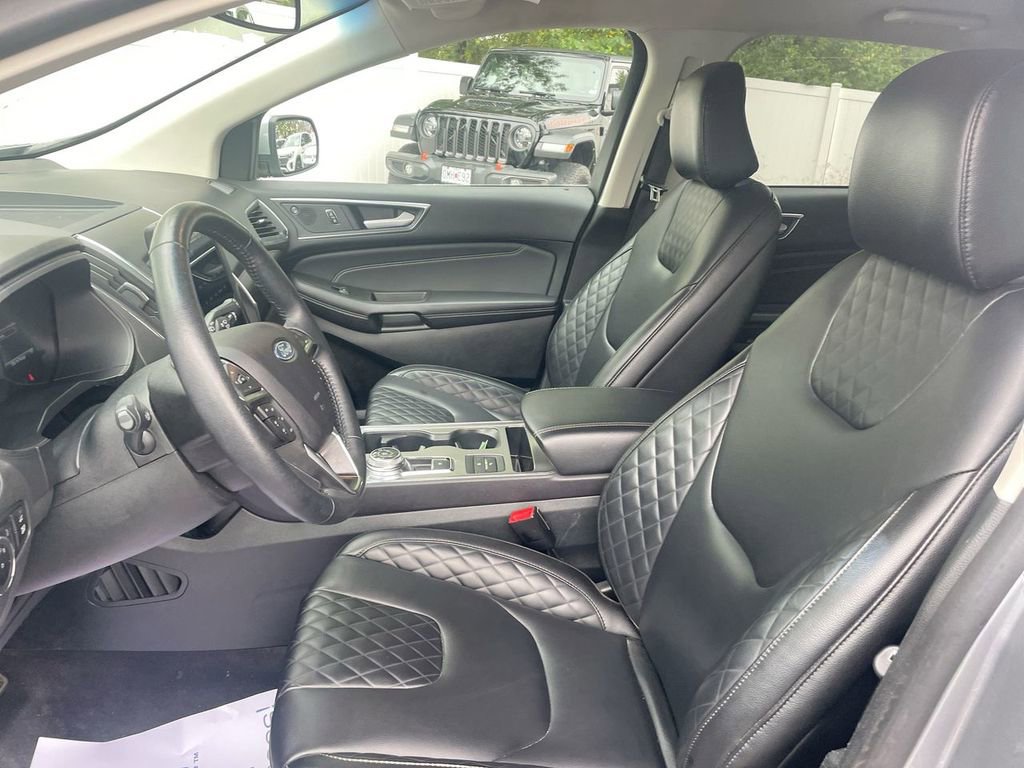Used 2024 Ford Edge Titanium image 38