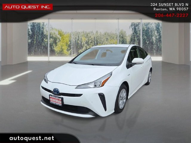Used 2022 Toyota Prius LE FWD image 1
