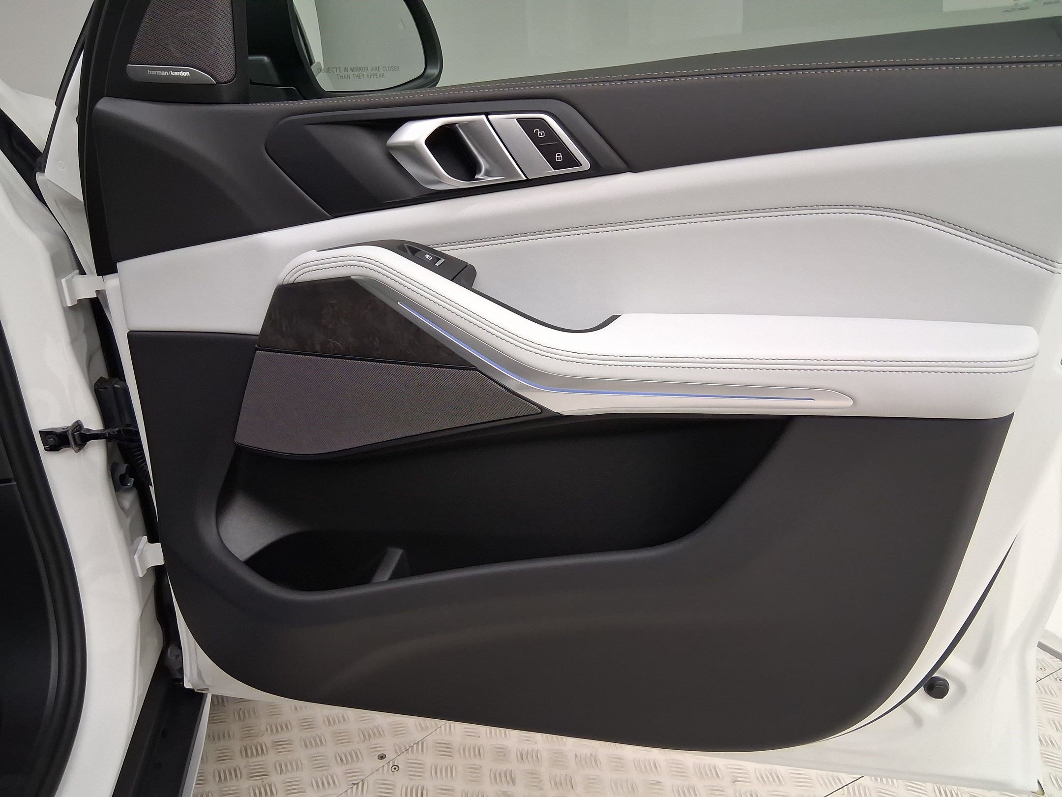 New 2026 BMW X5 xDrive50e AWD/4WD image 30