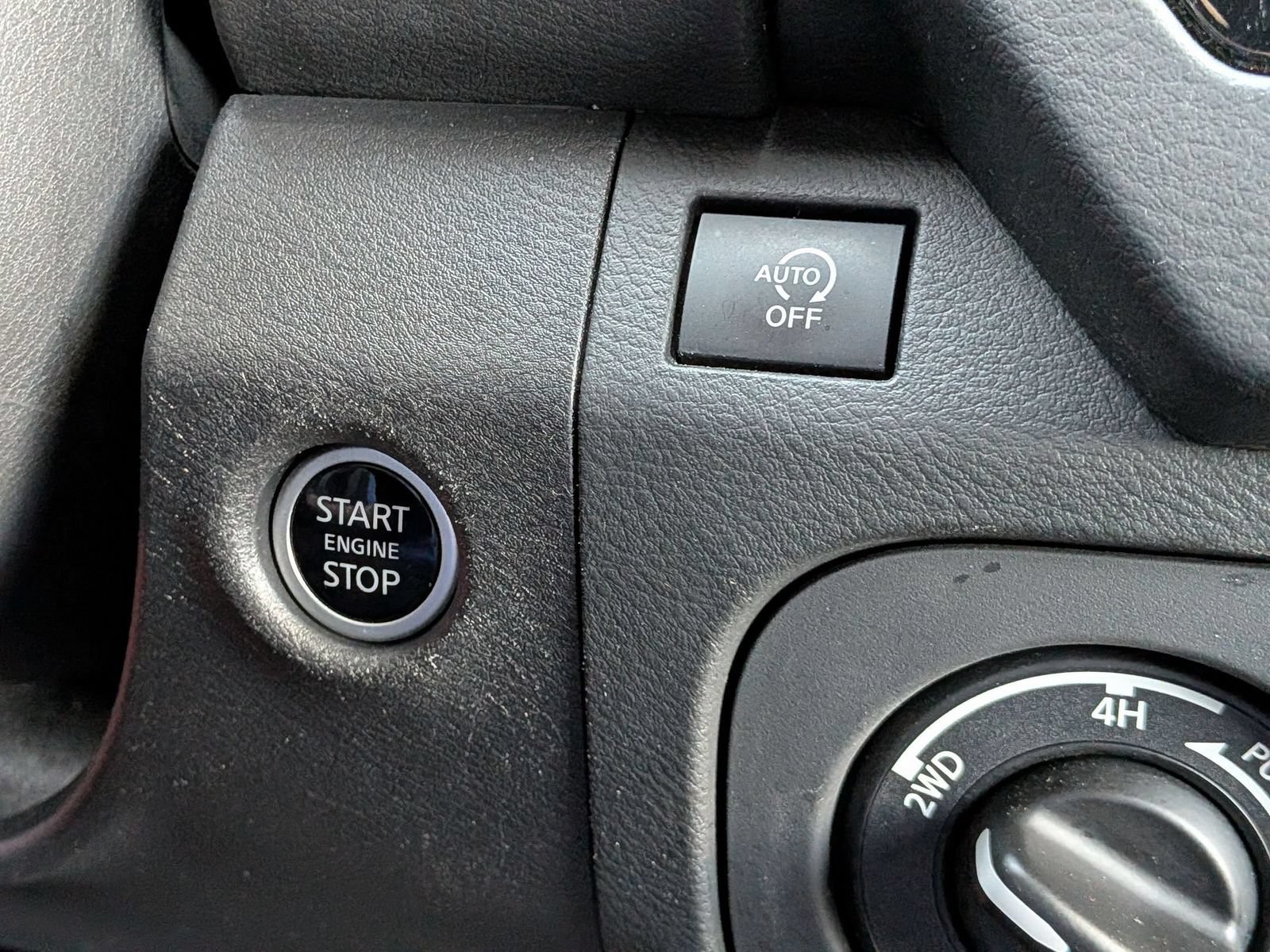 Used 2025 Nissan Frontier PRO-4X w/ Pro Convenience Package AWD/4WD image 16