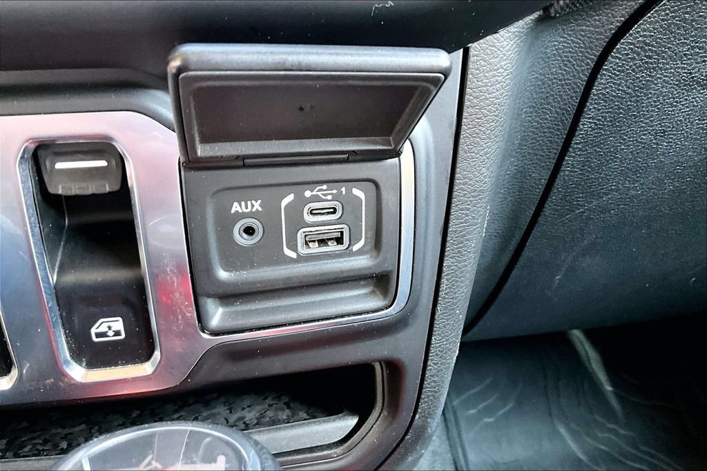 Used 2021 Jeep Wrangler Sport AWD/4WD image 16