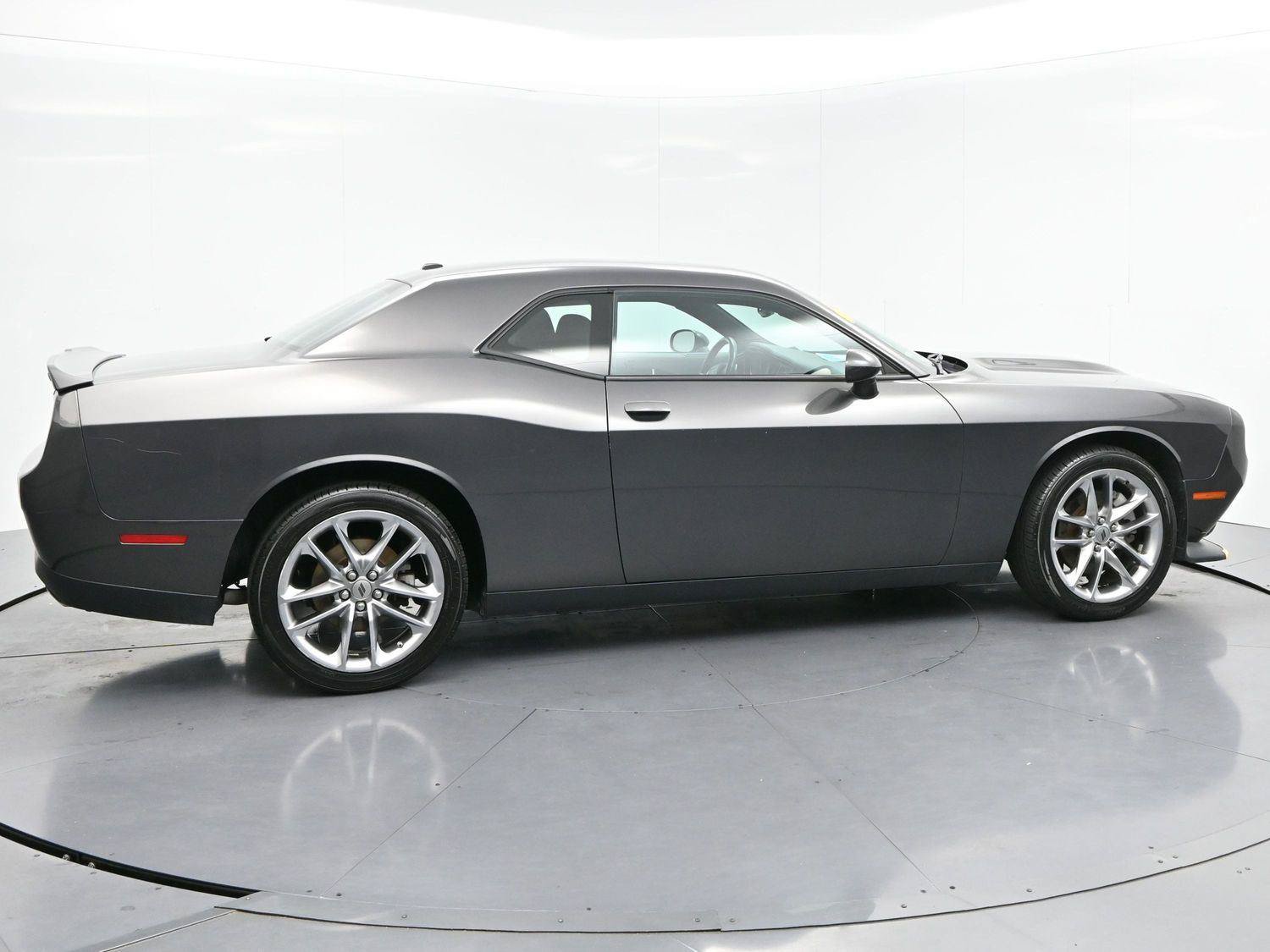 Used 2022 Dodge Challenger GT AWD/4WD image 8