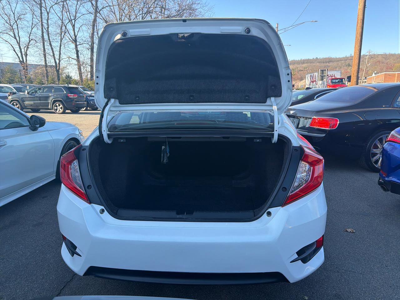 Used 2017 Honda Civic EX-T image 9