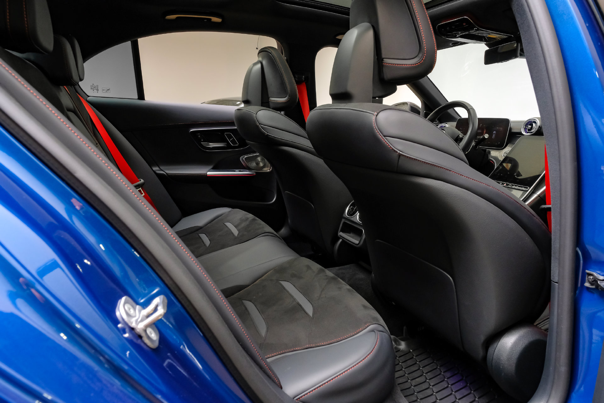 Used 2024 Mercedes-Benz C 43 AMG 4MATIC Sedan image 37