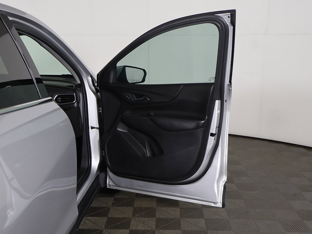 Used 2020 Chevrolet Equinox LT w/ LPO, Cargo Package FWD image 18