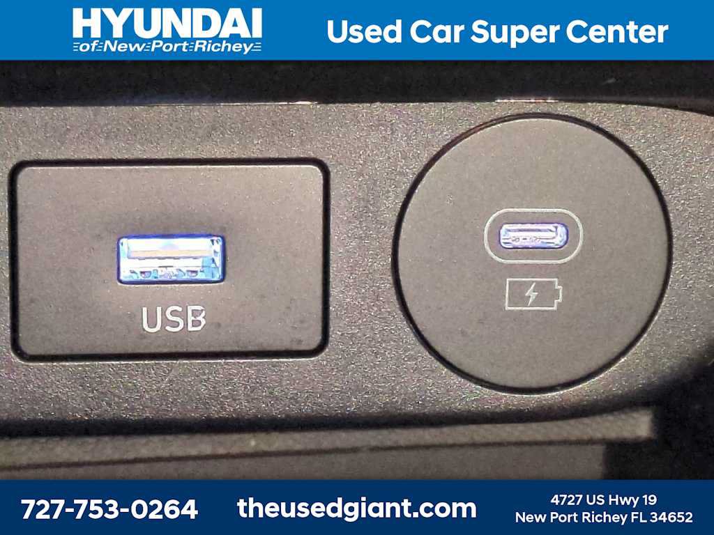 Used 2025 Hyundai Elantra SE w/ Cargo Package FWD image 21