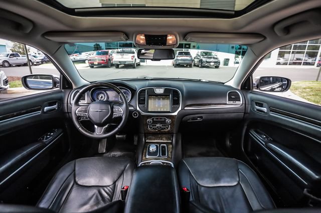 Used 2015 Chrysler 300 C RWD image 47