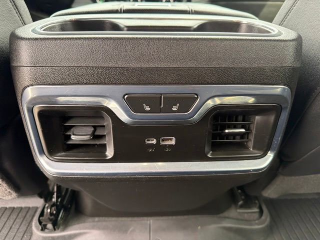 Used 2022 Chevrolet Silverado 1500 LTZ w/ LTZ Premium Package AWD/4WD image 17