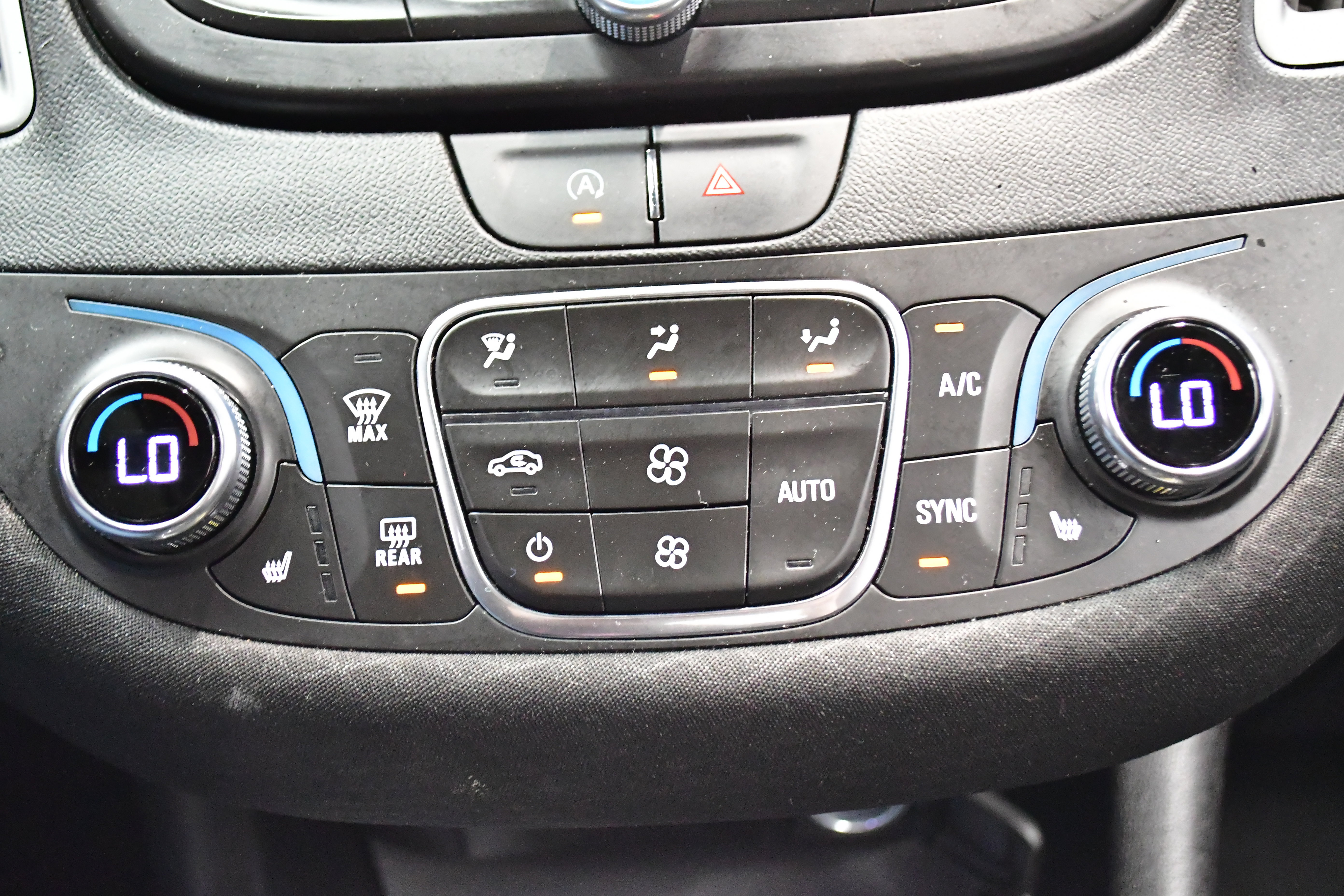 Used 2024 Chevrolet Malibu LT image 28