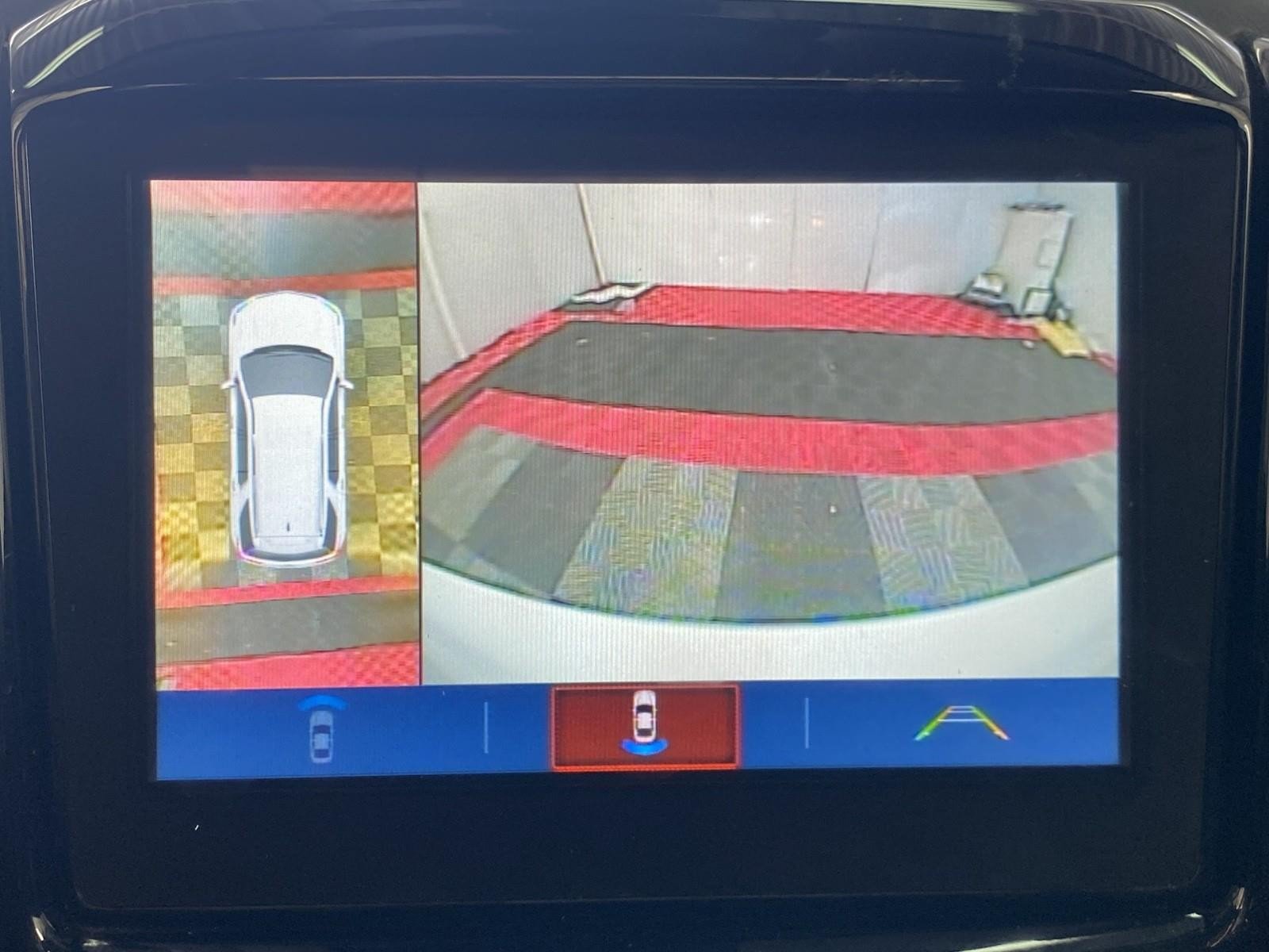 Used 2018 Chevrolet Traverse LT AWD/4WD image 29