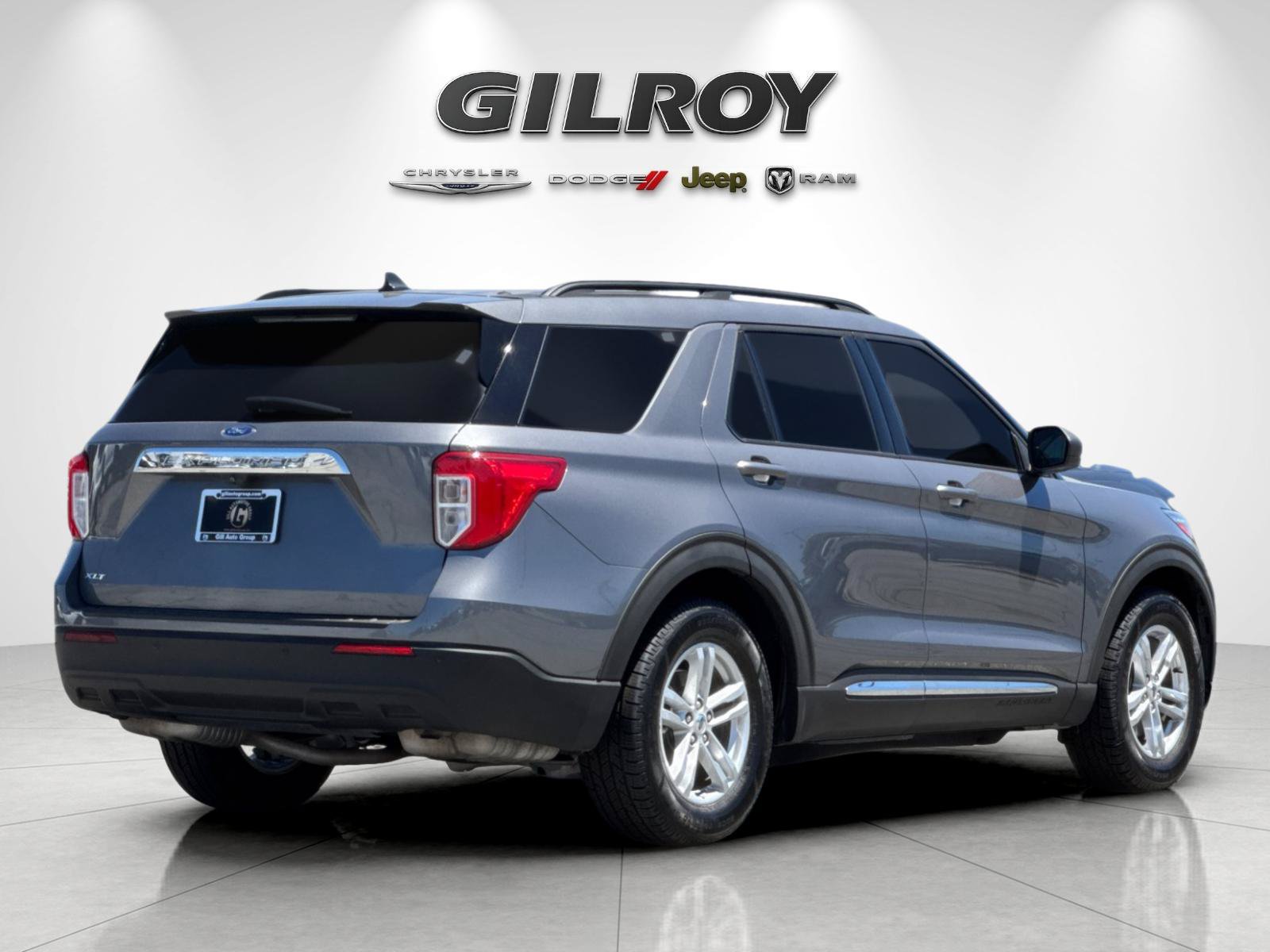Used 2021 Ford Explorer XLT RWD image 4