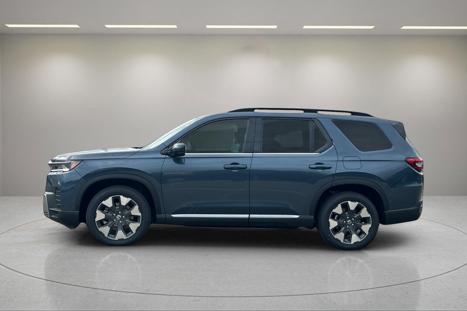 New 2026 Honda Pilot Touring image 6