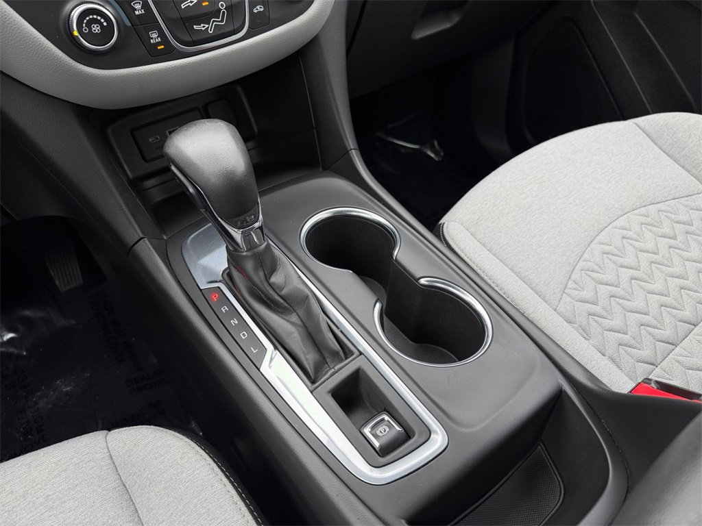 Used 2022 Chevrolet Equinox LS image 28