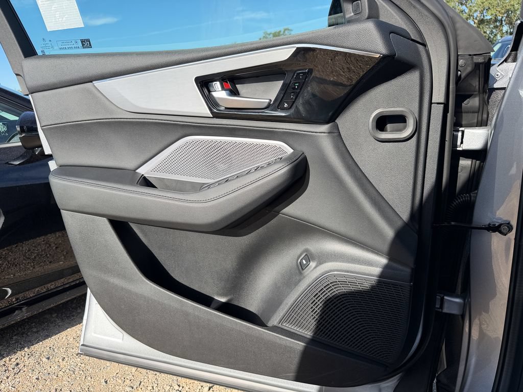 New 2026 Acura MDX SH-AWD image 13