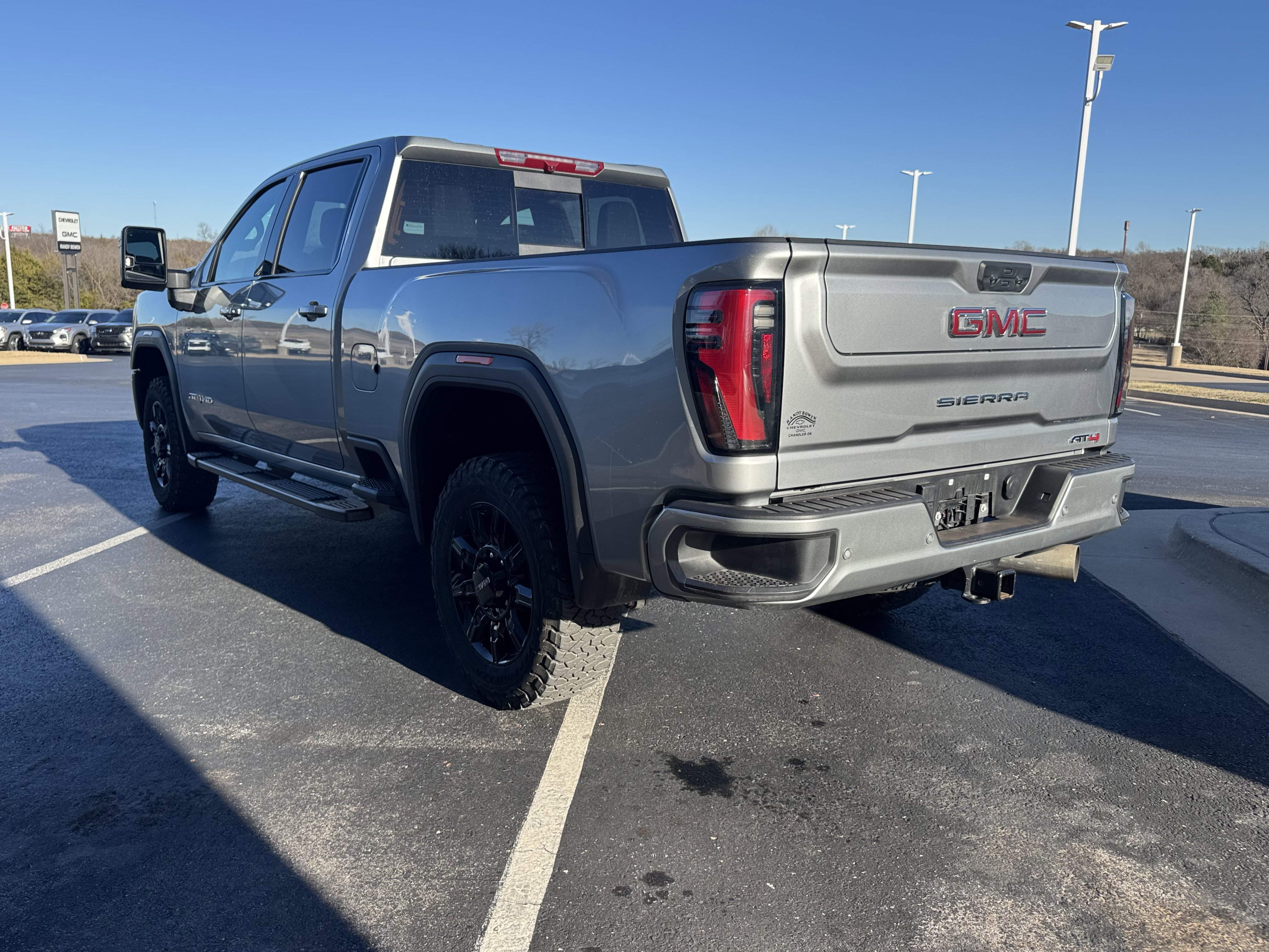 Used 2025 GMC Sierra 2500 AT4 image 3