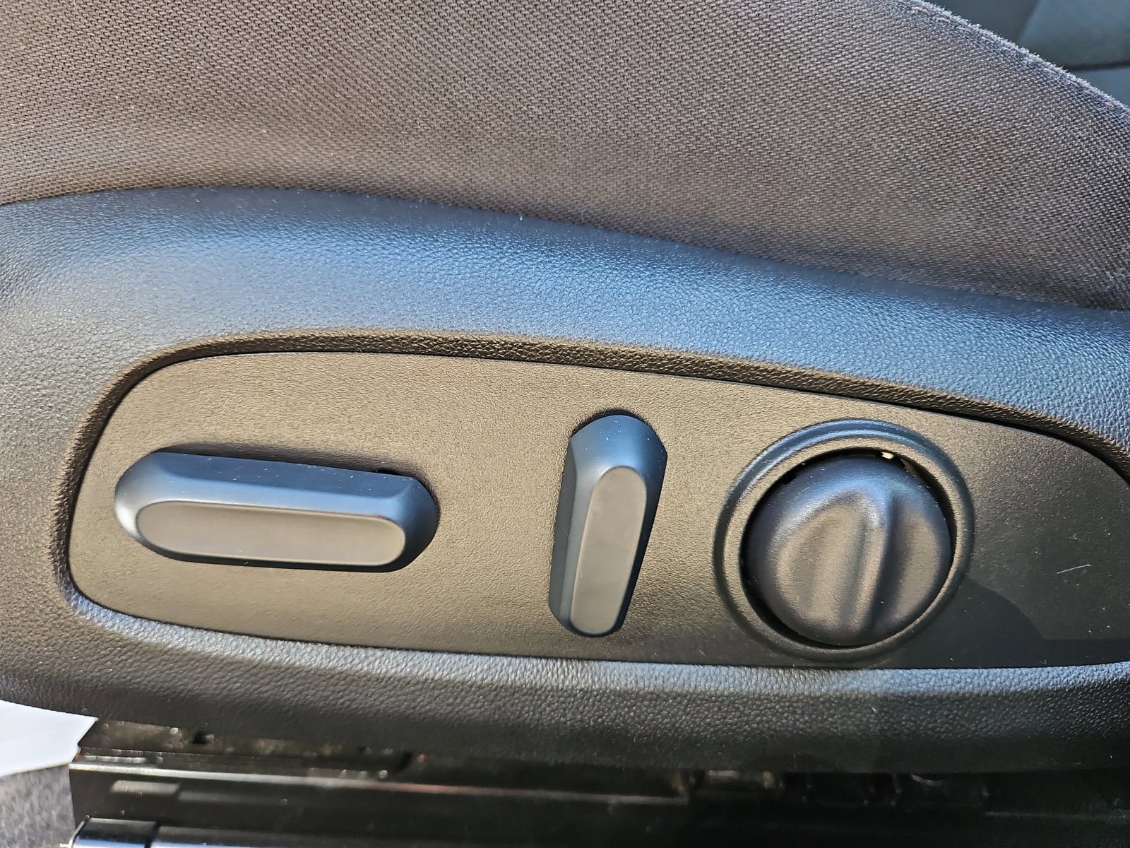 Used 2025 Chevrolet Malibu LT FWD image 8