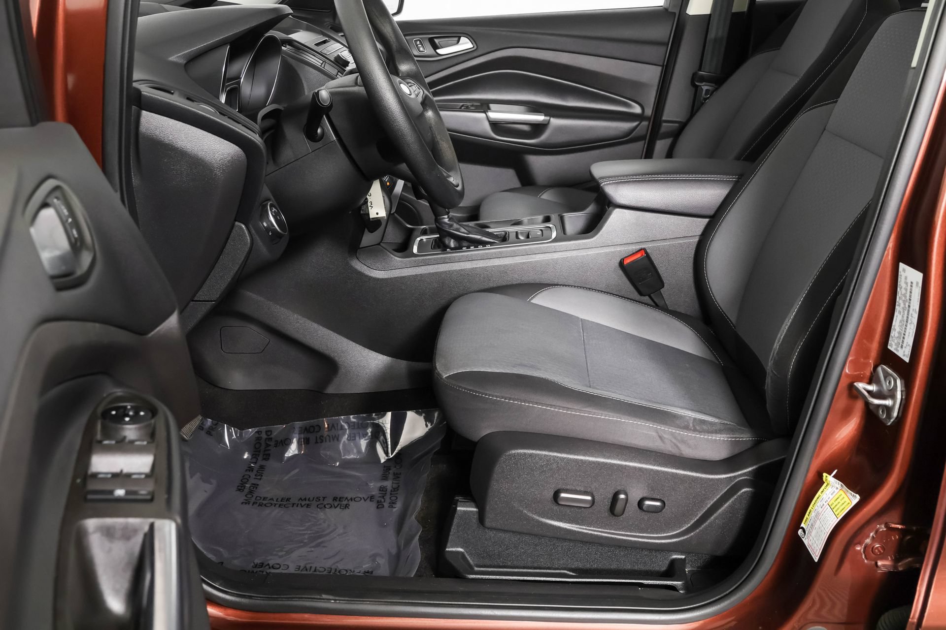 Used 2018 Ford Escape SE FWD image 25