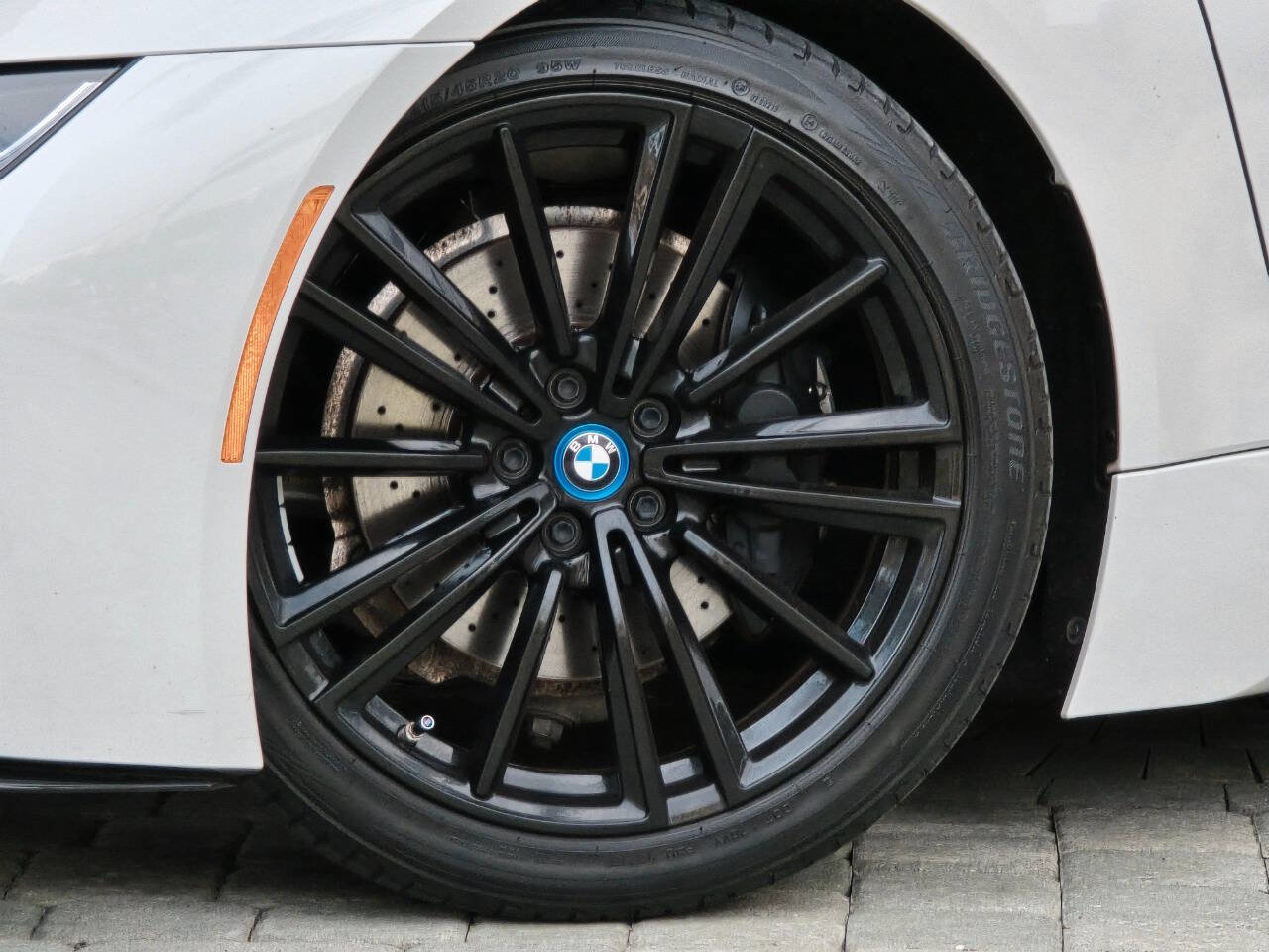 Used 2019 BMW i8 Coupe image 4