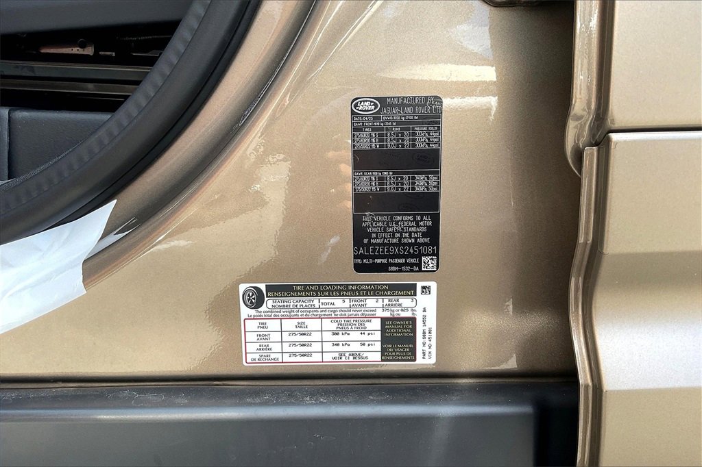 New 2025 Land Rover Defender 110 image 8
