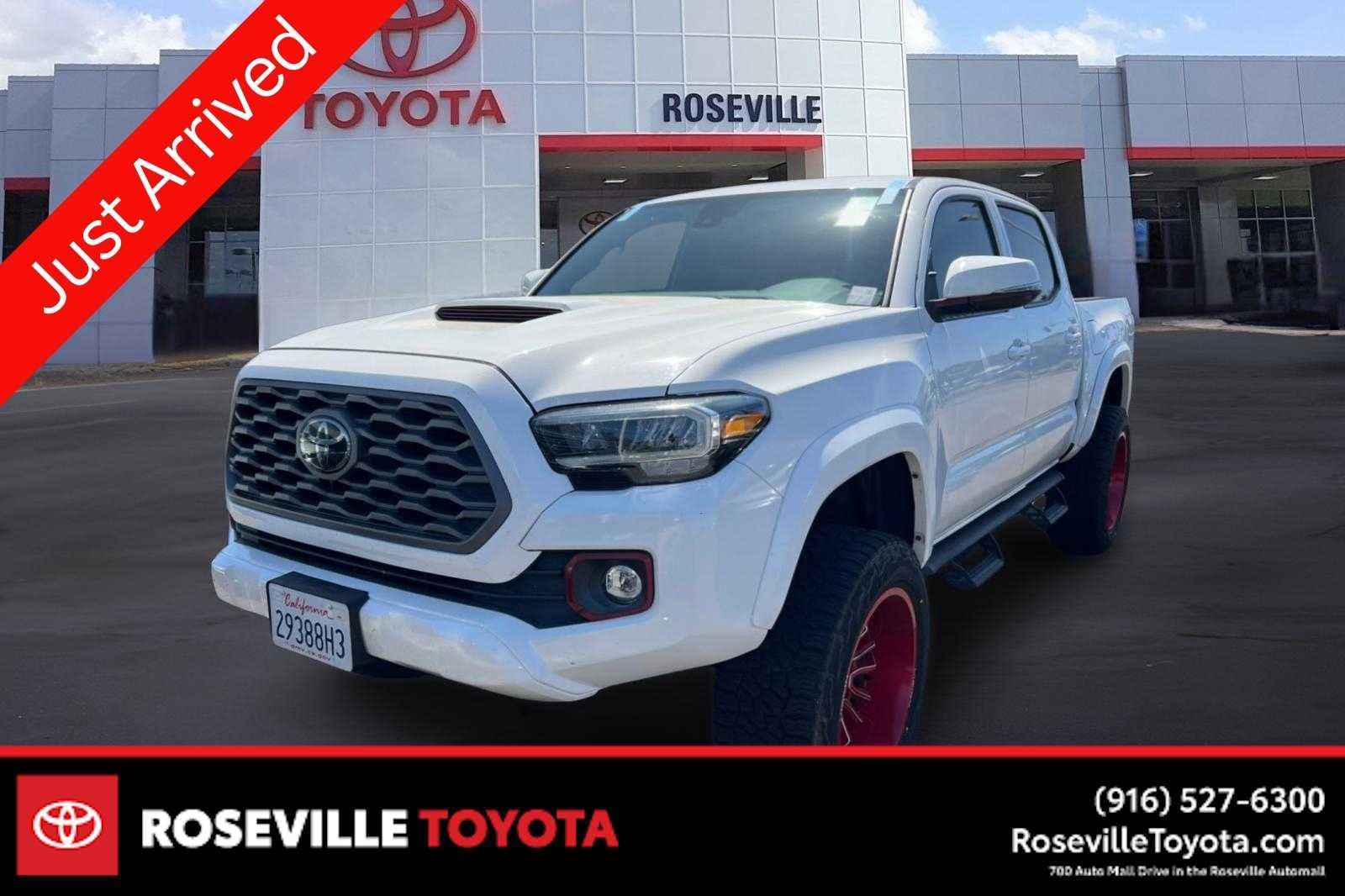 Used 2021 Toyota Tacoma TRD Sport w/ Technology Package AWD/4WD image 1