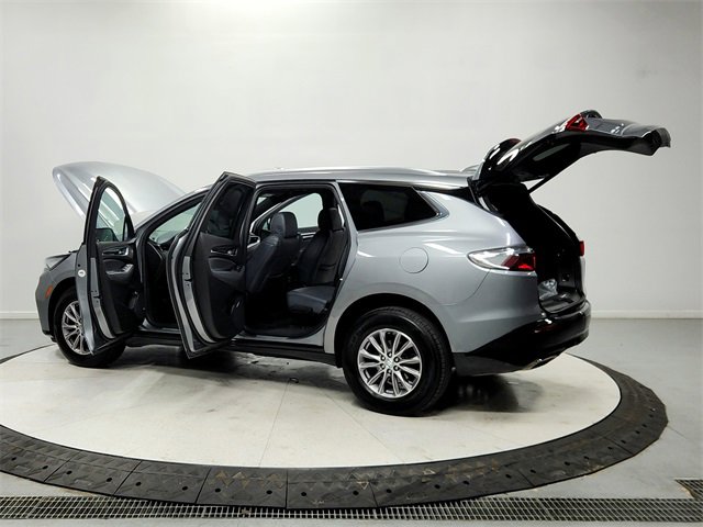 Used 2024 Buick Enclave Premium image 13