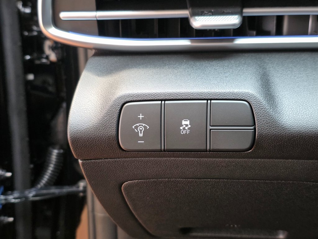 New 2026 Hyundai Elantra Limited image 24