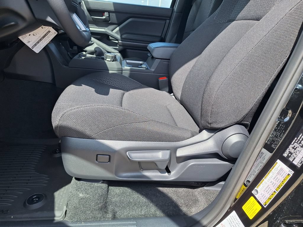 New 2026 Toyota 4Runner SR5 AWD/4WD image 18