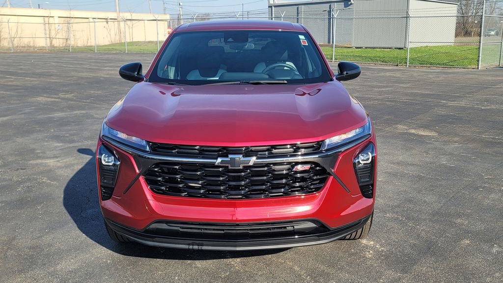 Used 2024 Chevrolet Trax RS w/ Driver Confidence Package image 4