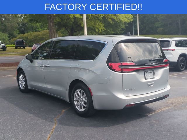 Certified 2023 Chrysler Pacifica Touring-L FWD image 3