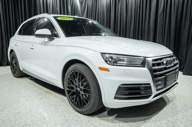 Used 2019 Audi Q5 2.0T Premium w/ Convenience Package AWD/4WD image 3