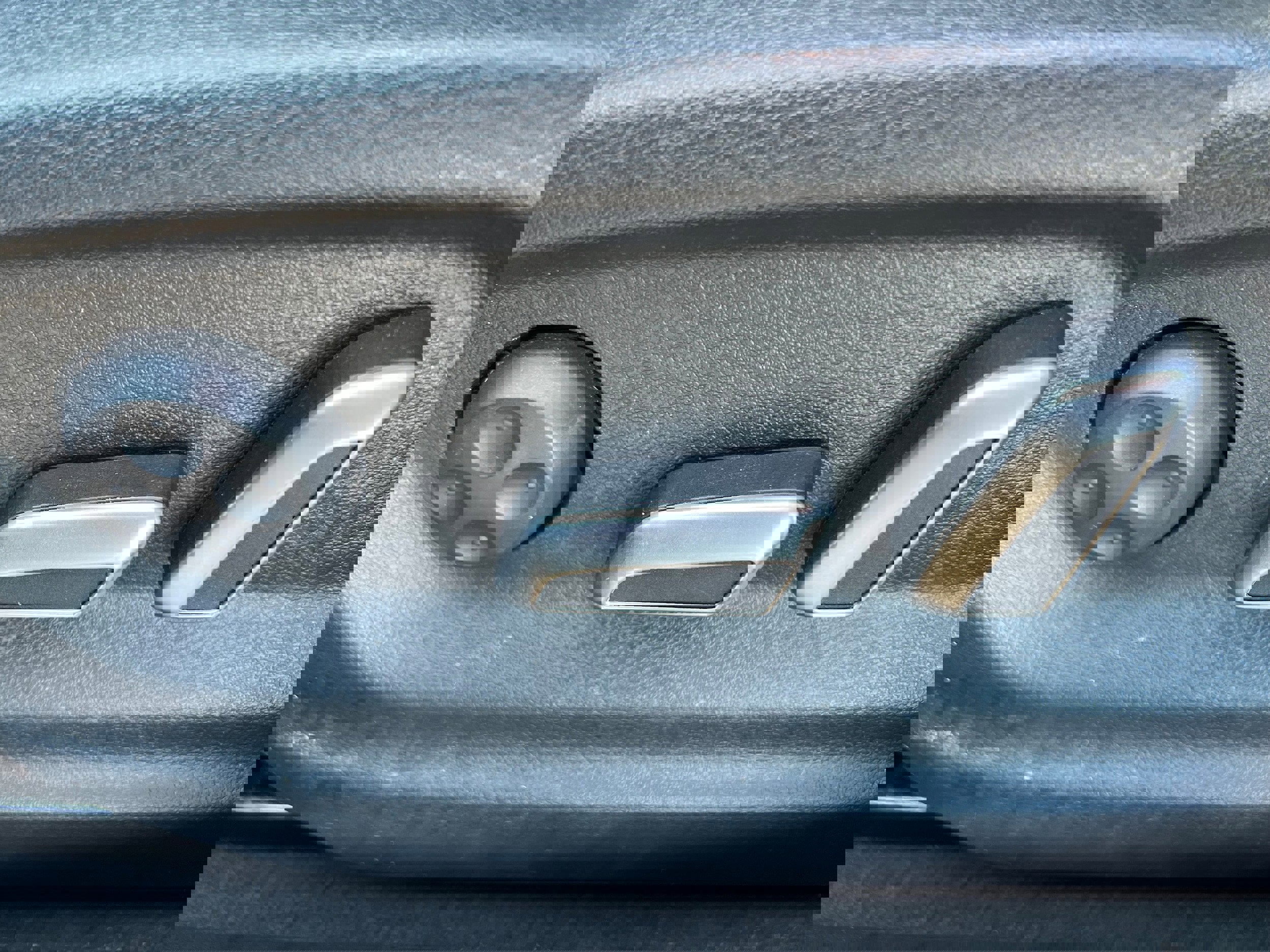 Used 2018 Audi Q3 2.0T Premium Plus w/ Premium Plus Package image 19