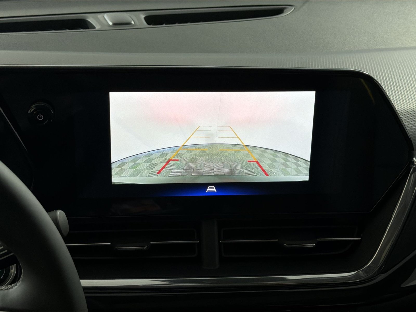 New 2026 Chevrolet Trax ACTIV w/ Sunroof Package FWD image 19