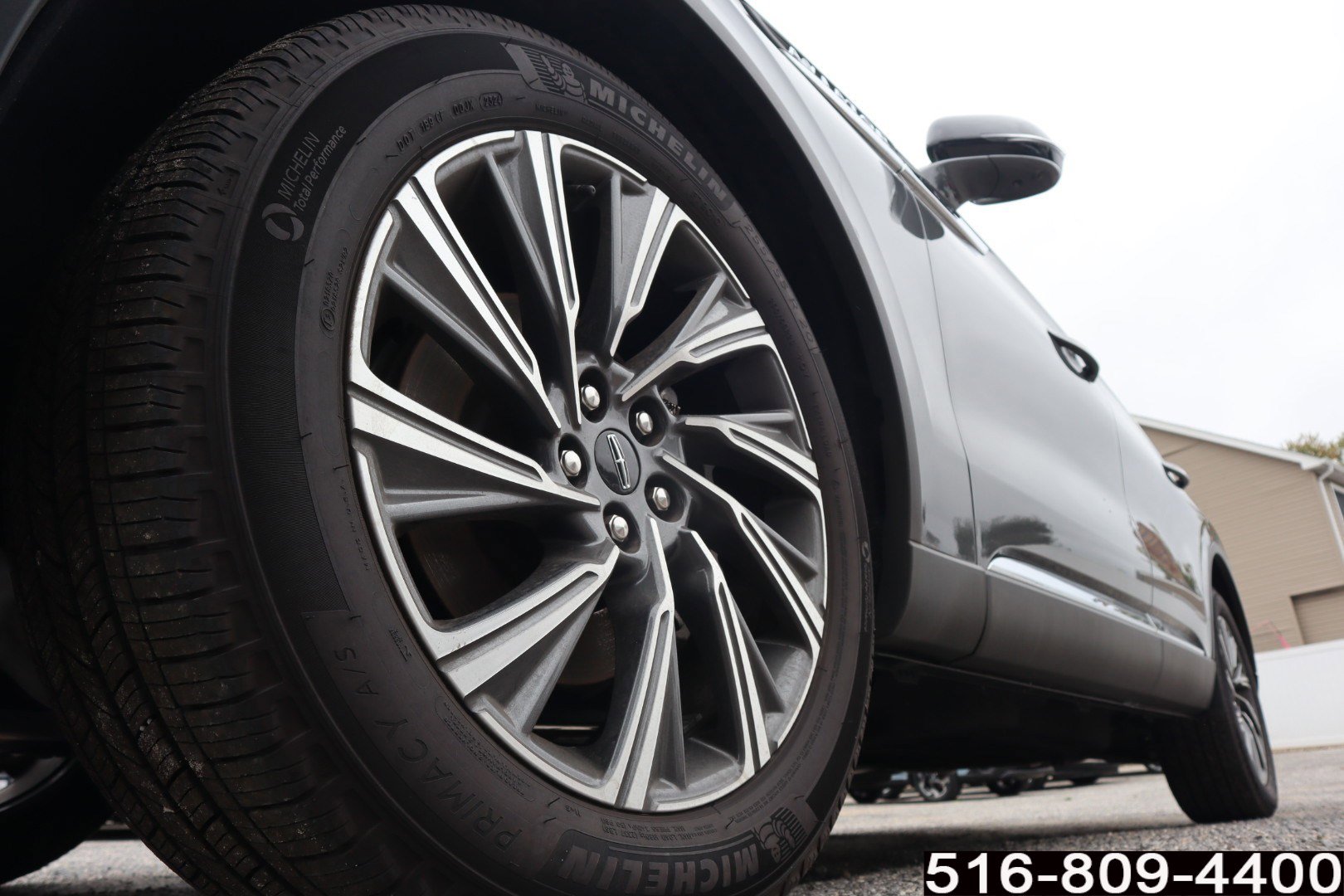 Used 2025 Lincoln Aviator AWD image 13