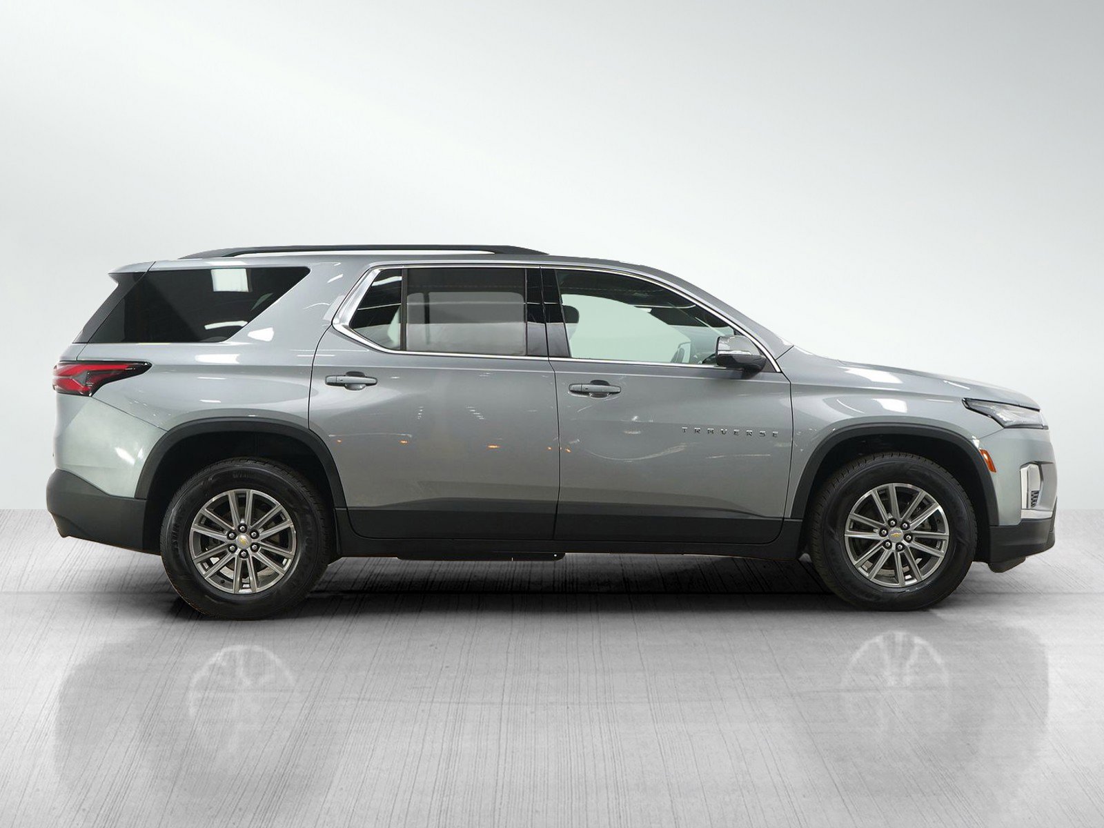 Used 2023 Chevrolet Traverse LT AWD/4WD image 6