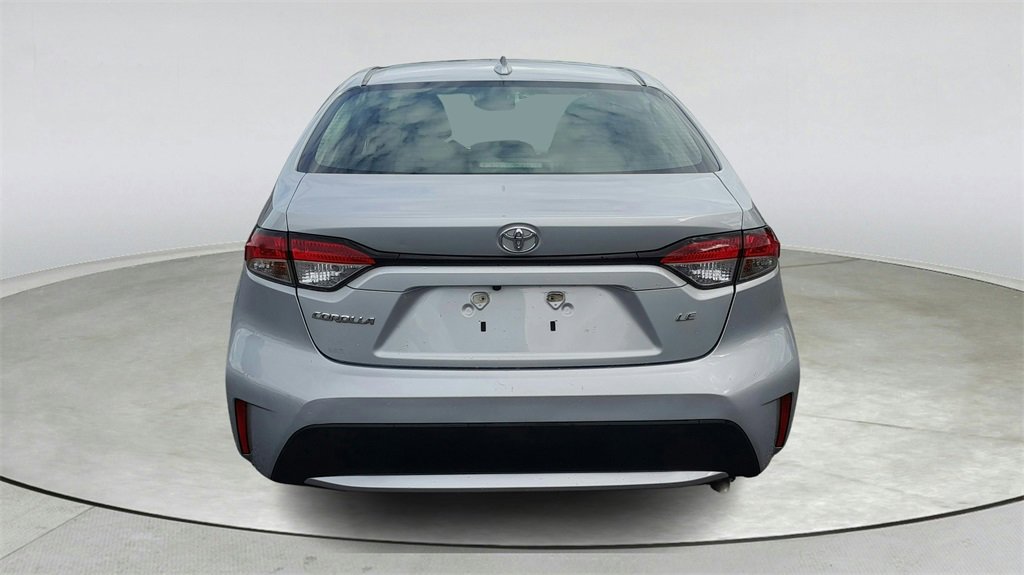 Used 2022 Toyota Corolla LE image 5