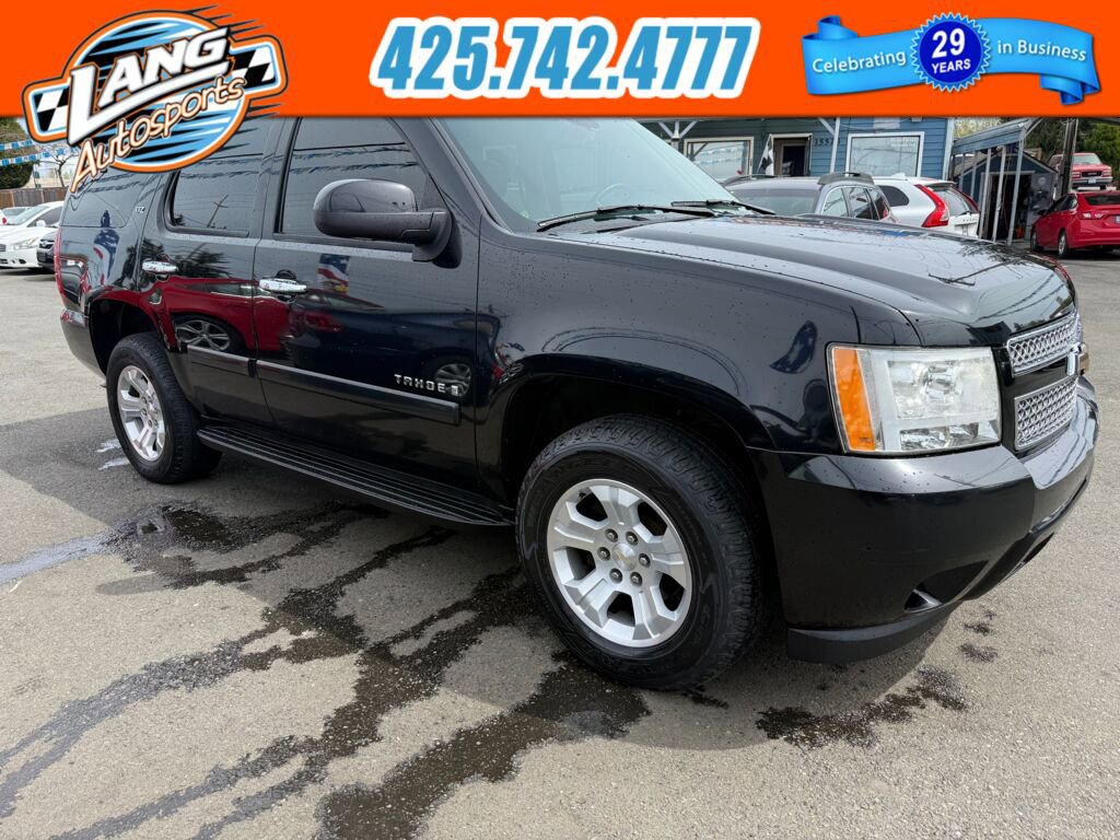 Used 2007 Chevrolet Tahoe LTZ w/ LTZ Preferred Equipment Group AWD/4WD image 1