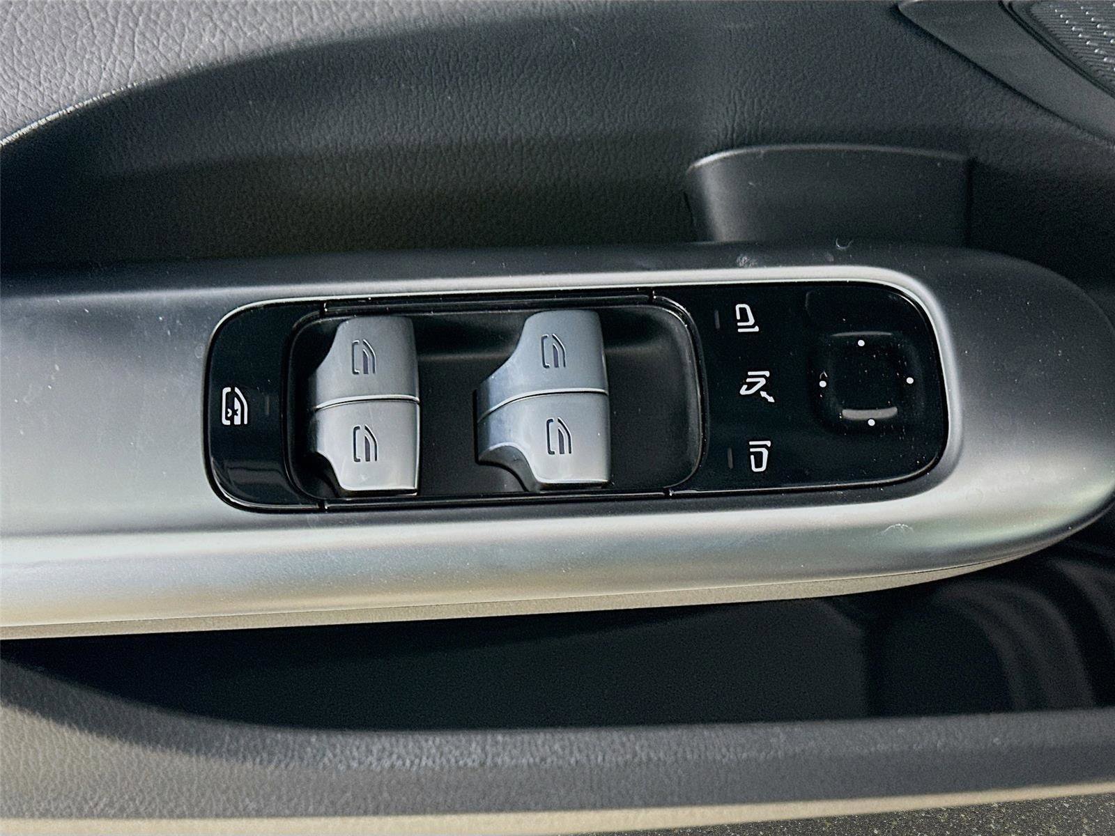 Certified 2025 Mercedes-Benz C 300 4MATIC Sedan image 22