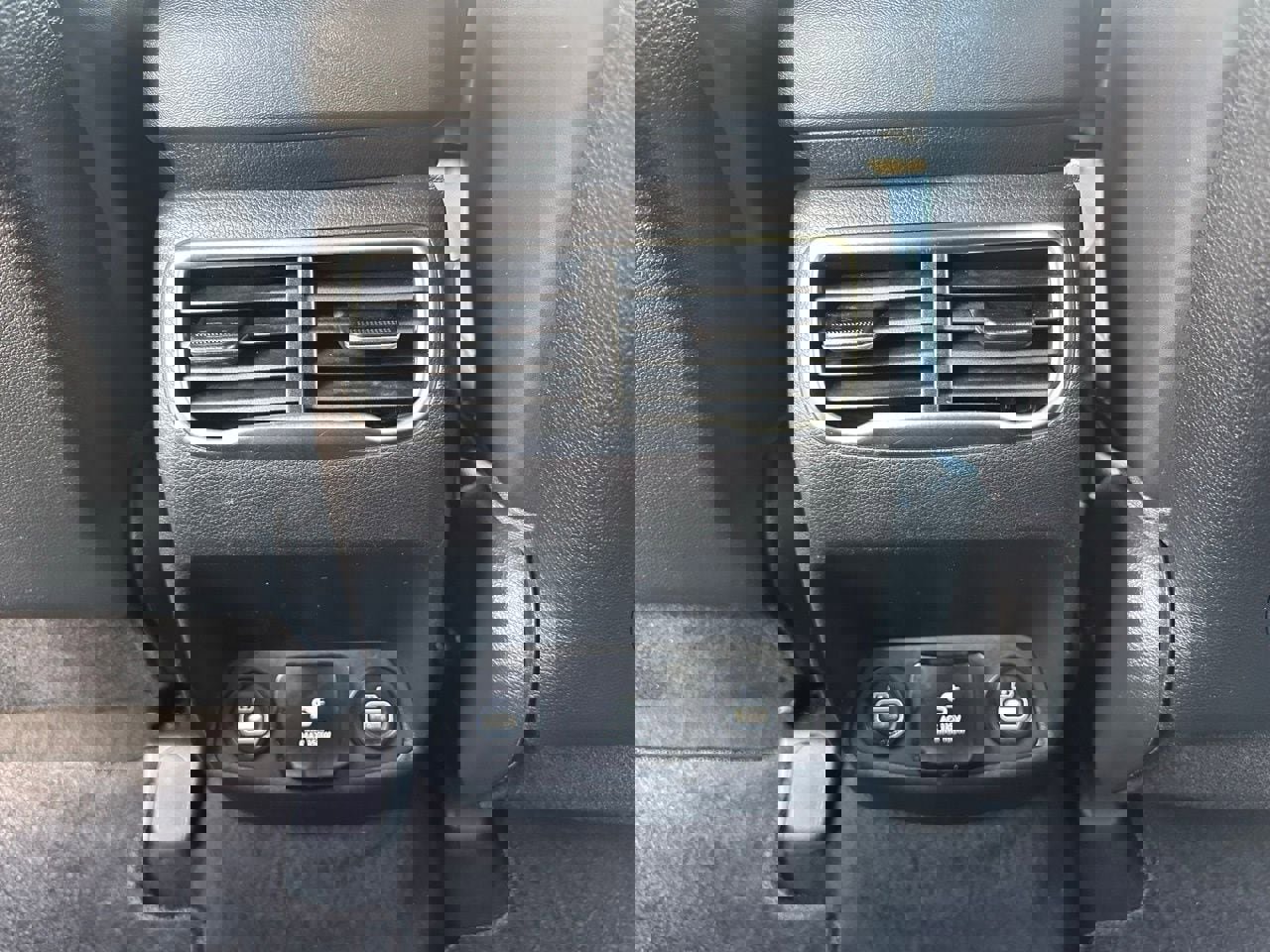 Used 2023 Hyundai Santa Fe Calligraphy image 19