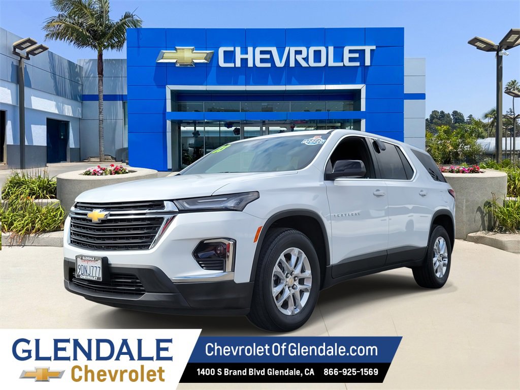 Certified 2023 Chevrolet Traverse LS image 2