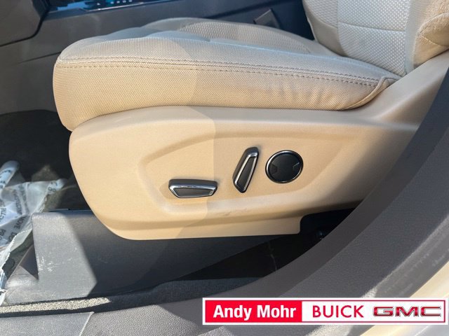 Used 2017 Ford Explorer XLT w/ Equipment Group 201A FWD image 19