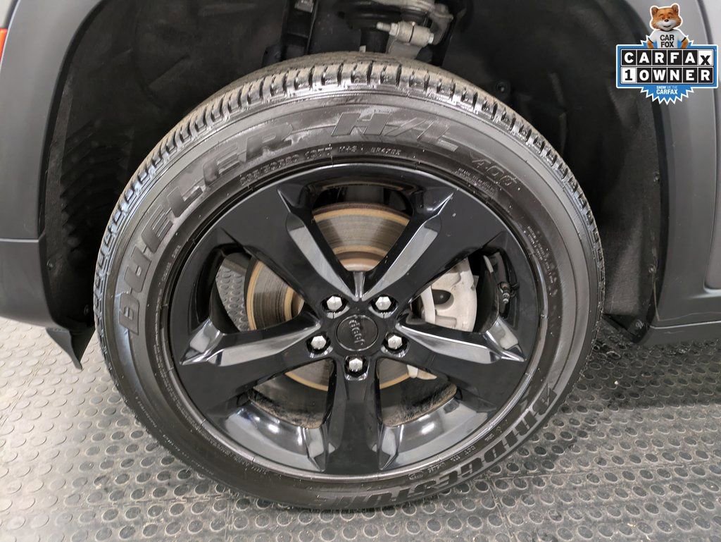 Used 2024 Jeep Grand Cherokee L Altitude image 7