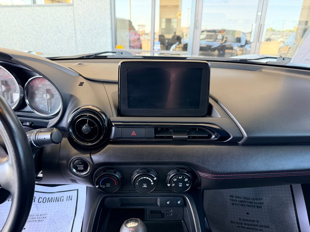 Used 2019 MAZDA MX-5 Miata Club RWD image 14