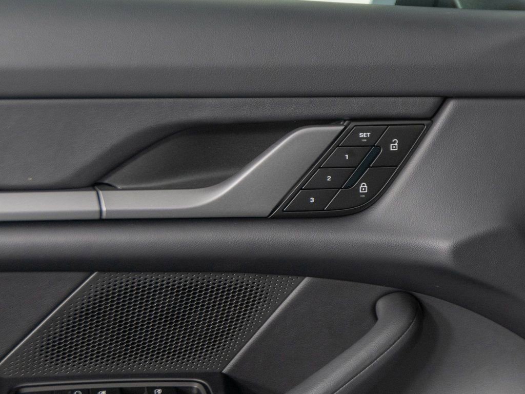 New 2026 Porsche Taycan image 14