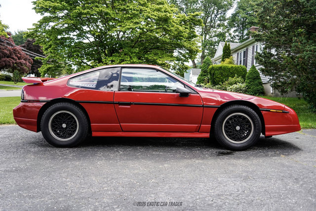 Used 1988 Pontiac Fiero GT RWD image 9