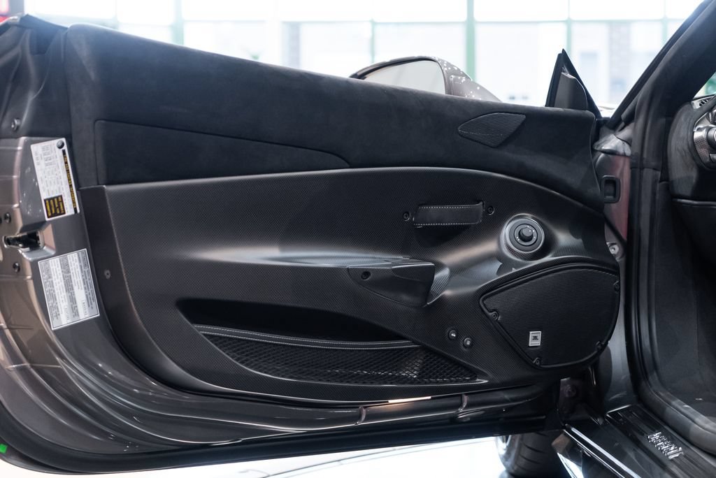 Certified 2019 Ferrari 488 Pista Spider RWD image 19