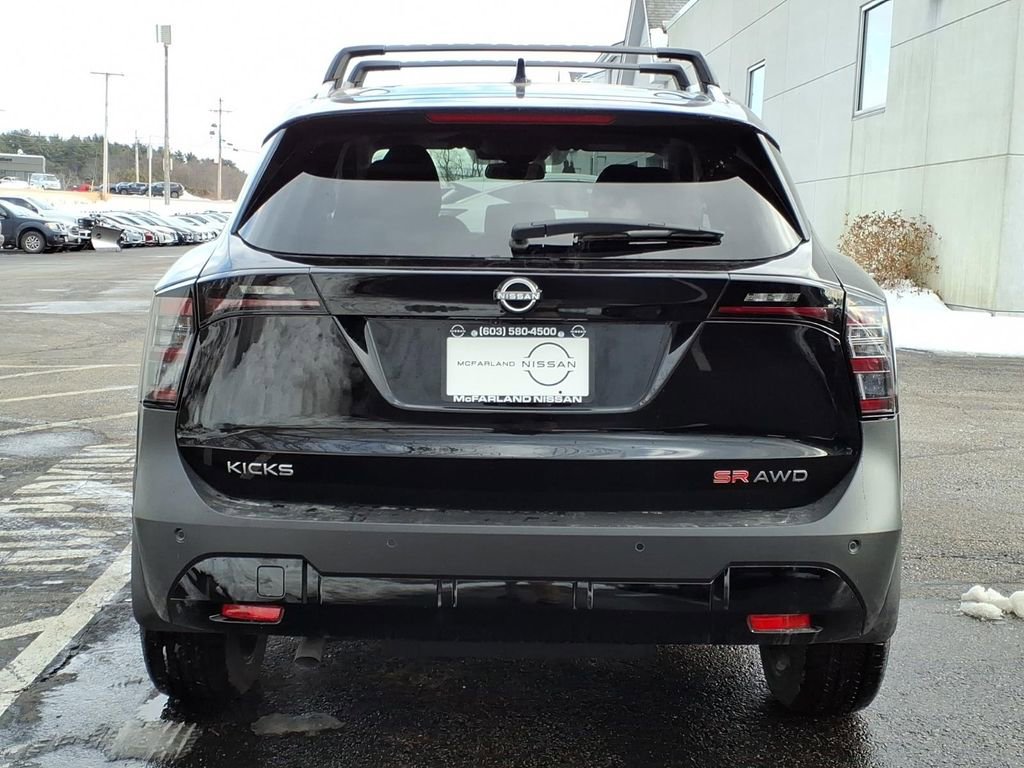 New 2026 Nissan Kicks SR w/ Cold Weather Package image 5