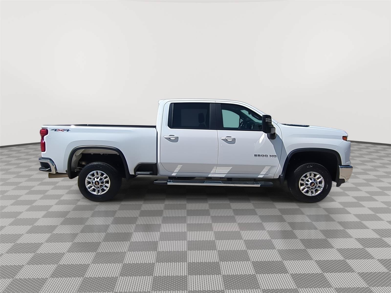 Used 2025 Chevrolet Silverado 2500 LT w/ Convenience Package AWD/4WD image 6