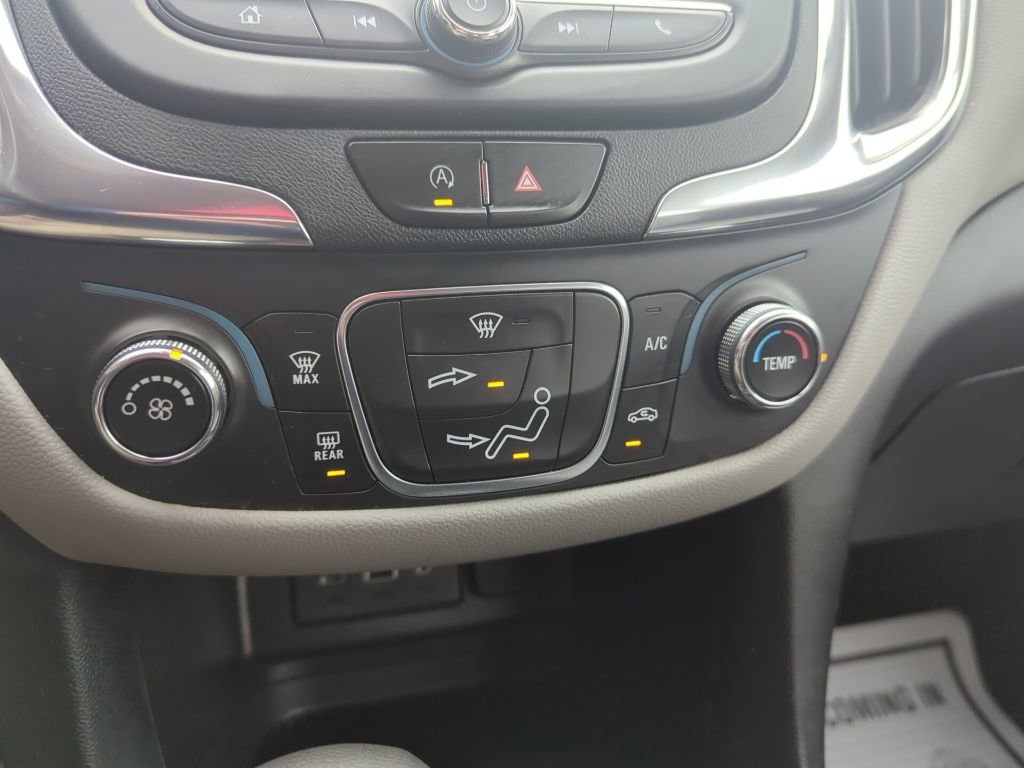 Used 2023 Chevrolet Equinox LS image 32