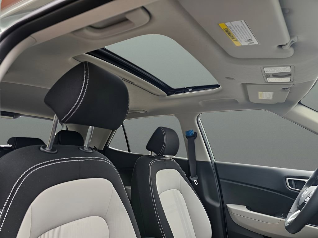 Used 2026 Hyundai Venue SEL image 10